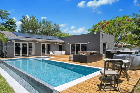 5943 SW 62nd St, South Miami FL 33143