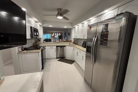 7443 Fairfax Dr # 208, Tamarac FL 33321