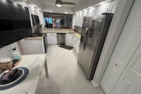 7443 Fairfax Dr # 208, Tamarac FL 33321