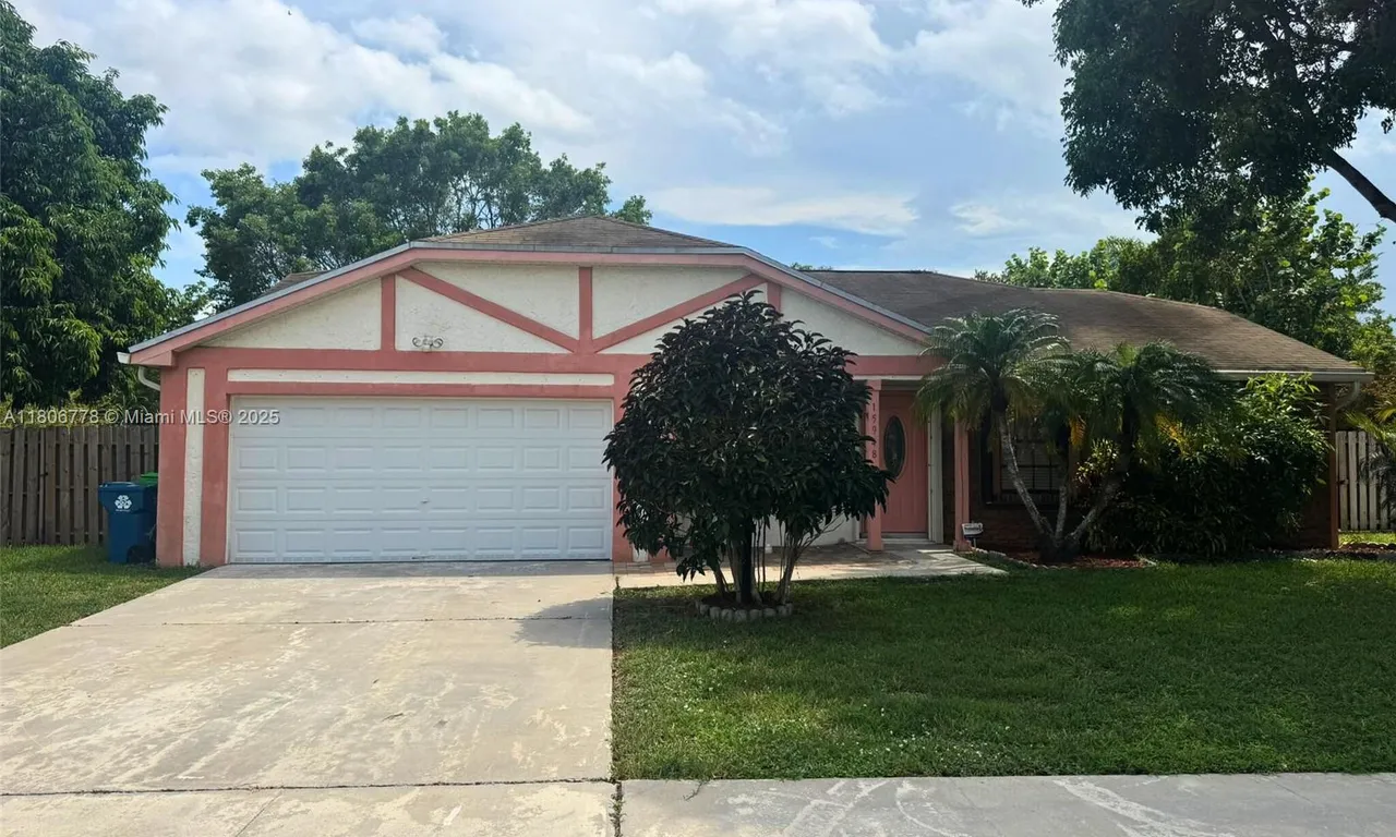 15948 E Wind Cir, Sunrise FL 33326