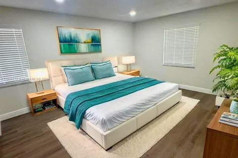15948 E Wind Cir, Sunrise FL 33326