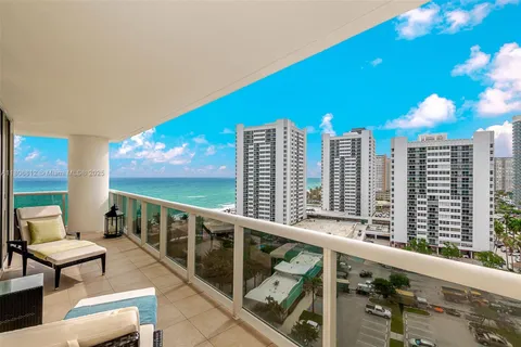 1850 S Ocean Dr # 1105, Hallandale Beach FL 33009