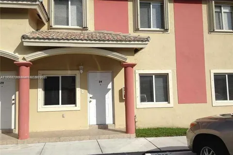 5725 NW 109th Ave # 24, Doral FL 33178