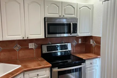 5725 NW 109th Ave # 24, Doral FL 33178