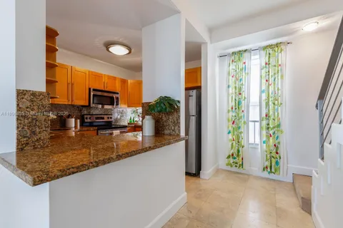 600 76th St # 102, Miami Beach FL 33141