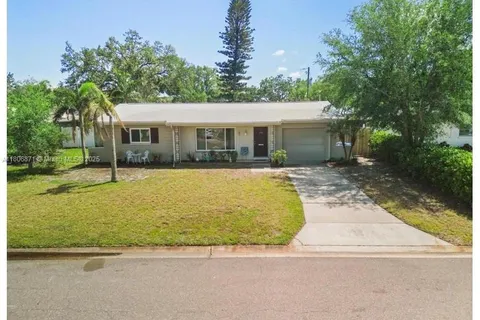 172 NE 45 Ave, St Petersburg FL 33703