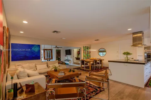 1251 SW 11th Ter, Boca Raton FL 33486