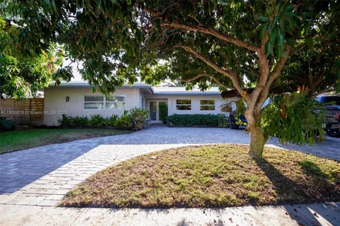 1251 SW 11th Ter, Boca Raton FL 33486