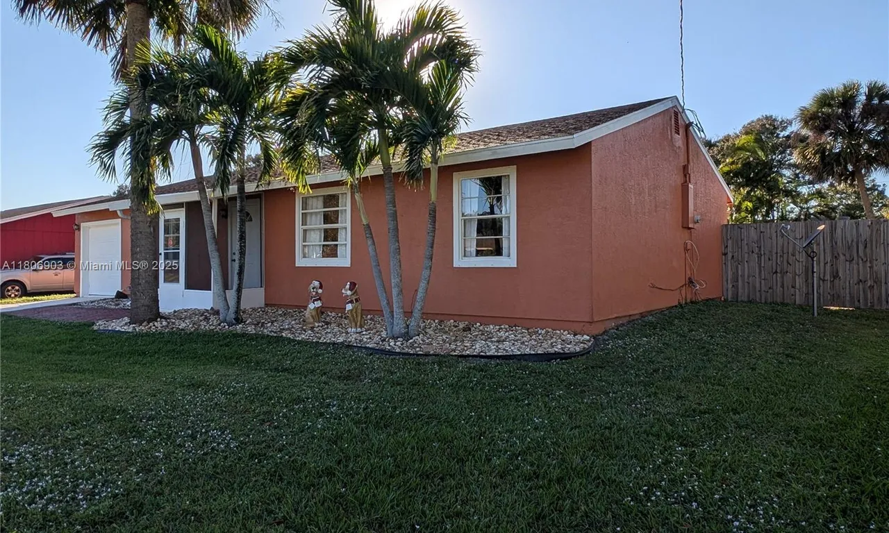 5207 Birch Dr, Fort Pierce FL 34982