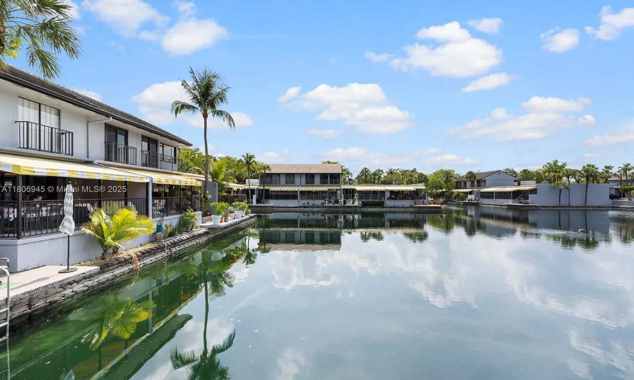 16380 Briar Patch Pl, Miami Lakes FL 33014