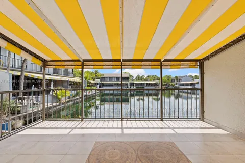 16380 Briar Patch Pl, Miami Lakes FL 33014