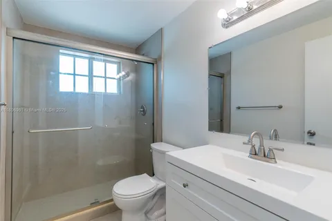 1300 Salzedo St # 4, Coral Gables FL 33134