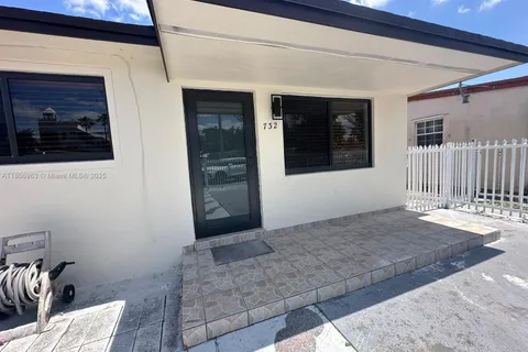 732 Burlington St, Opa-Locka FL 33054