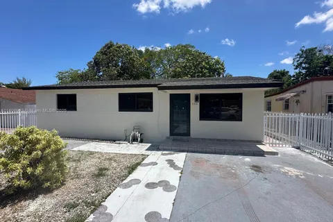 732 Burlington St, Opa-Locka FL 33054