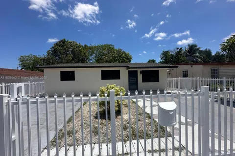 732 Burlington St, Opa-Locka FL 33054