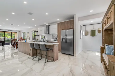 828 SW 14th Ct, Fort Lauderdale FL 33315