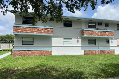 4450 SW 67th Ave # B, Miami FL 33155