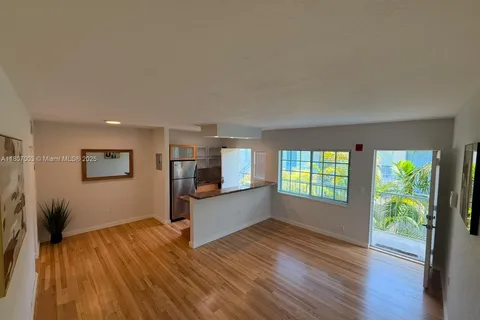 1220 Alton Rd # 202, Miami Beach FL 33139