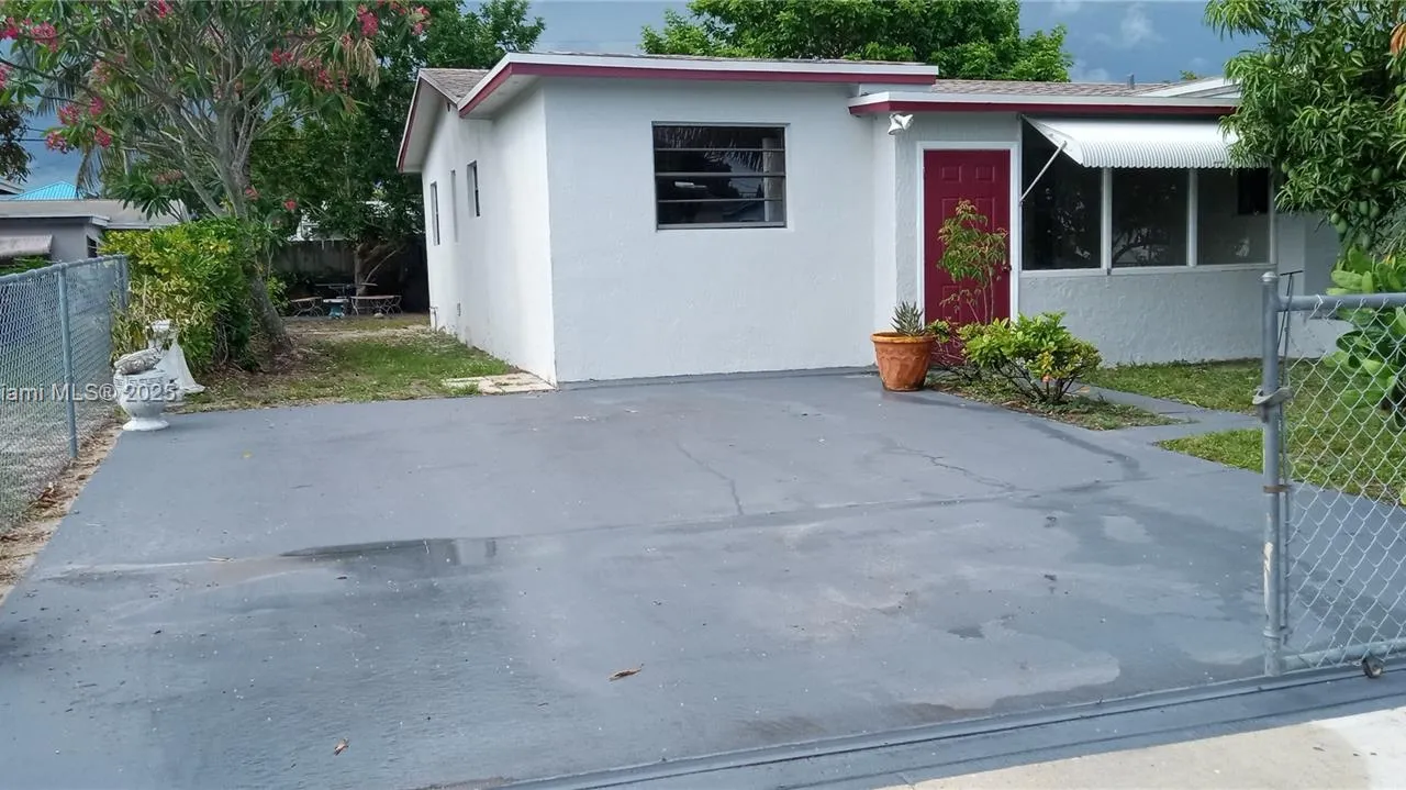 3161 NW 5th St, Lauderhill FL 33311