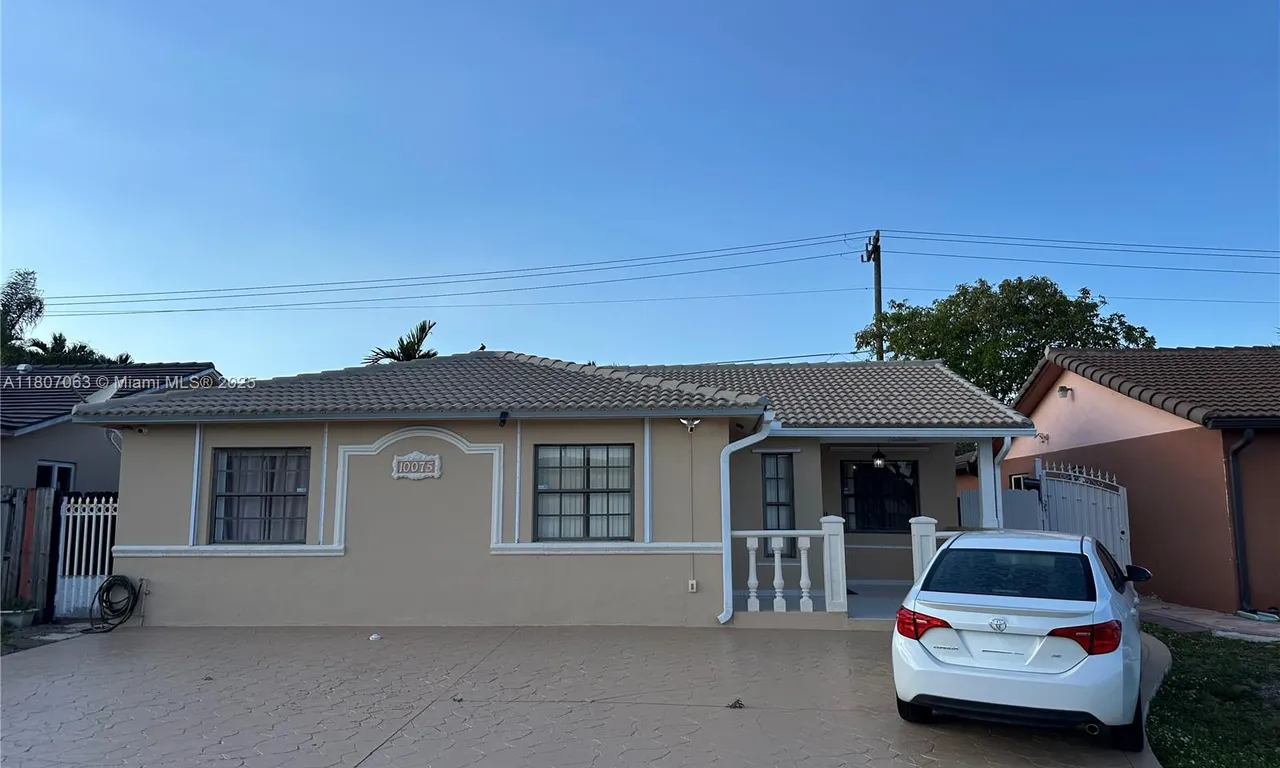 10075 NW 129th Ter, Hialeah Gardens FL 33018