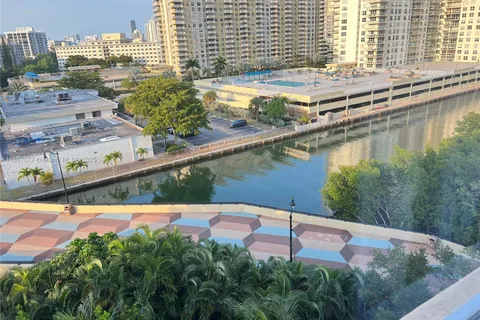 17150 N Bay Rd # 2814, Sunny Isles Beach FL 33160