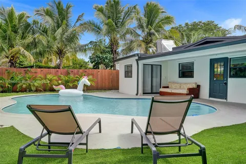 7531 Simms St, Hollywood FL 33024