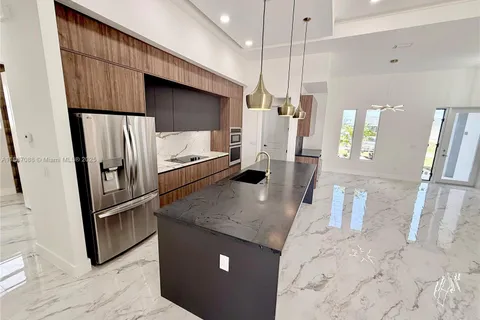 1115 NW 19th pl, Cape Coral FL 33993