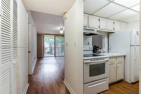 14301 N Kendall Dr # 208B, Miami FL 33186