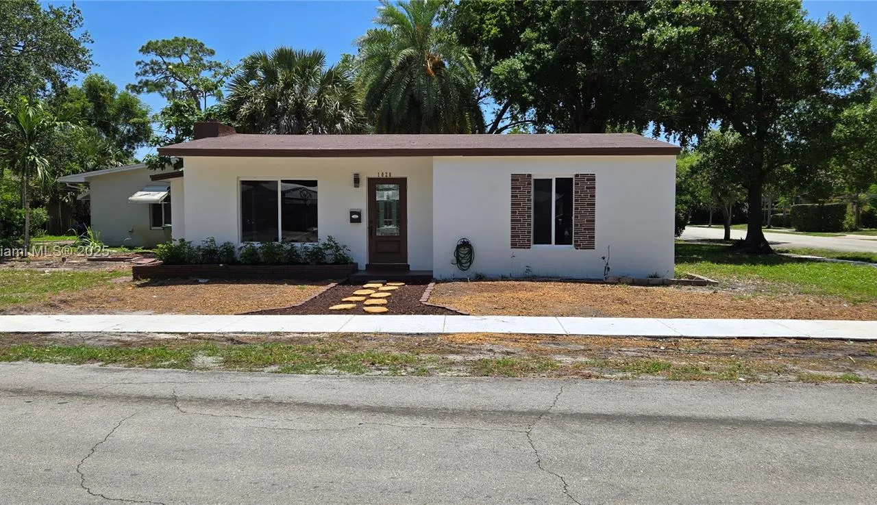 1020 SW 19th Ave, Fort Lauderdale FL 33312