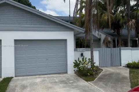 10109 NW 52nd Ter, Doral FL 33178