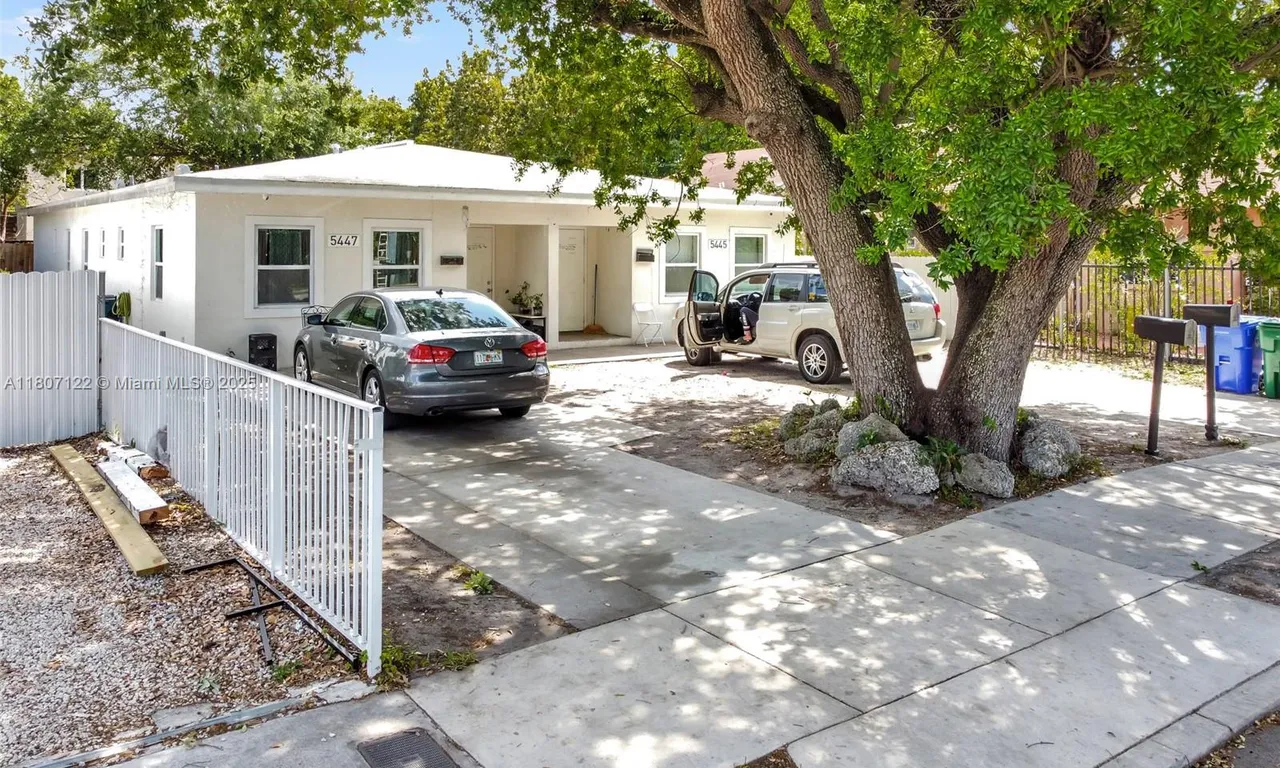 5445 NW 5th Ct, Miami FL 33127