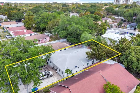5445 NW 5th Ct, Miami FL 33127