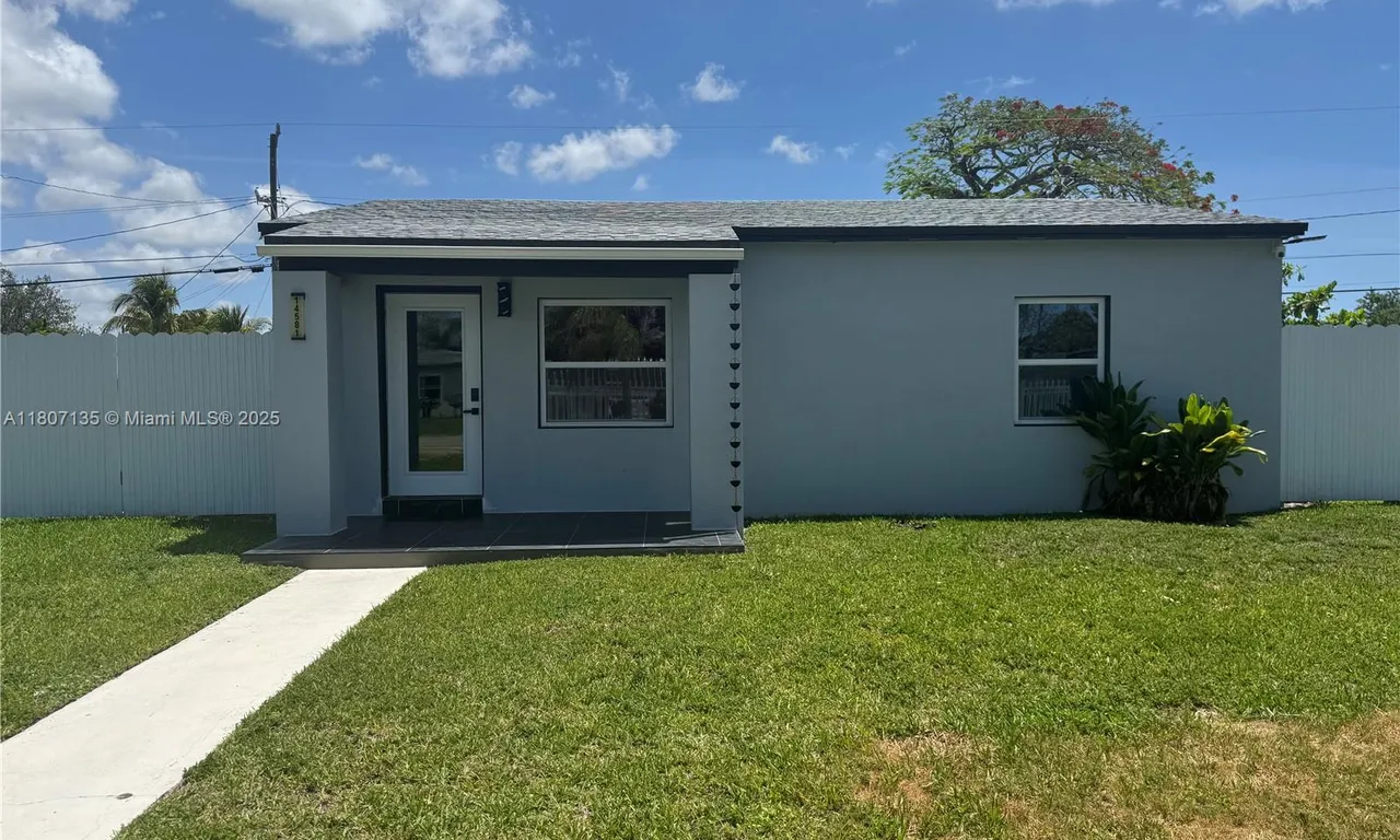 14581 Jackson St, Miami FL 33176