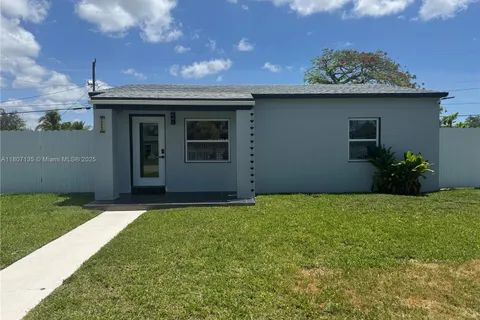 14581 Jackson St, Miami FL 33176