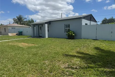 14581 Jackson St, Miami FL 33176