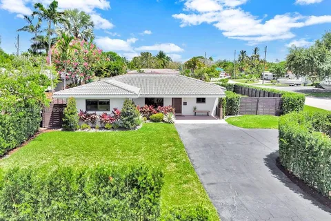 3440 NE 17th Ave, Oakland Park FL 33334
