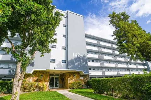 1425 Atlantic Shores Blvd # 204, Hallandale Beach FL 33009