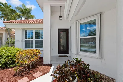 2703 Augusta Dr, Homestead FL 33035