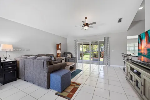2703 Augusta Dr, Homestead FL 33035