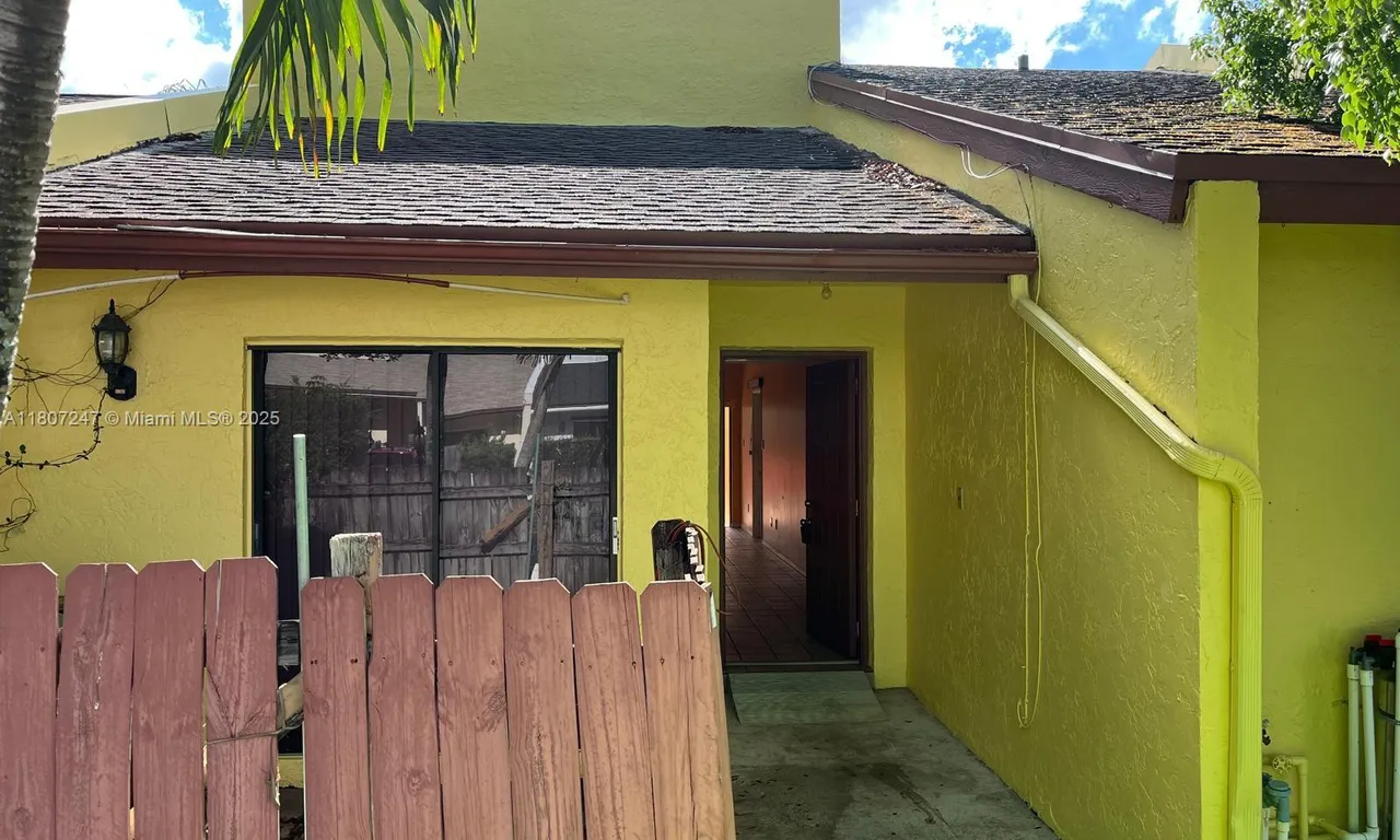6728 NW 29th Ln, Fort Lauderdale FL 33309