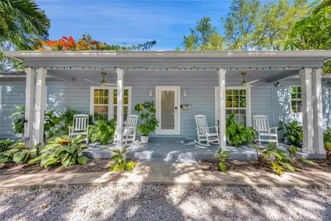 5023 SW 59th Ave, Miami FL 33155