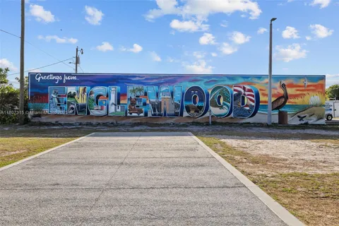 784 S McCall Rd, Englewood FL 34223