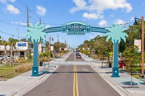 784 S McCall Rd, Englewood FL 34223