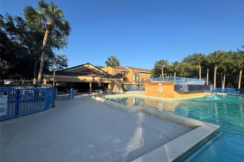 15569 N Miami Lakeway N # 204, Miami Lakes FL 33014