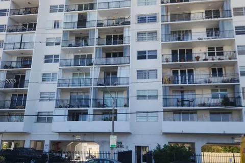 7850 Byron Ave # 403, Miami Beach FL 33141
