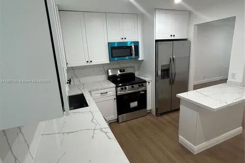 808 SW 15th Ave # 0, Fort Lauderdale FL 33312