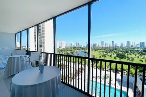 20301 W Country Club Dr # 1226, Aventura FL 33180