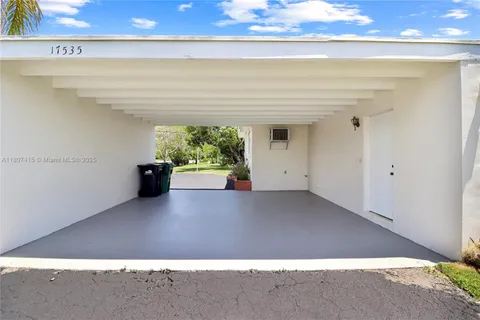 17535 SW 91st Ave, Palmetto Bay FL 33157