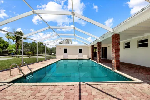 17535 SW 91st Ave, Palmetto Bay FL 33157