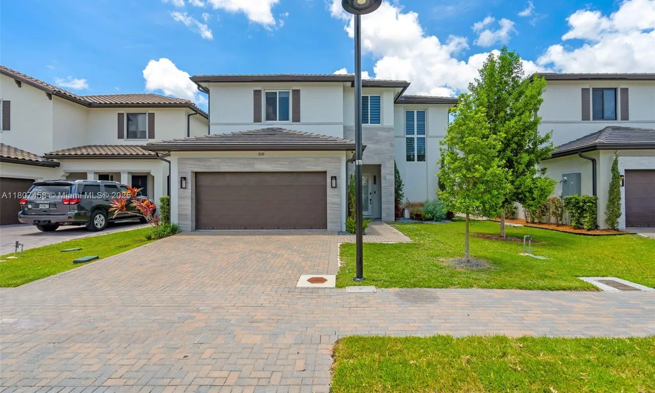 8110 NW 46th Ter, Doral FL 33166
